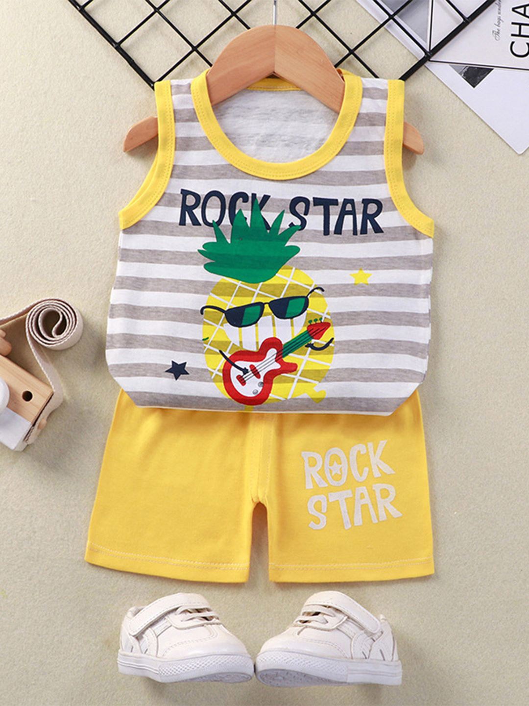 

Bold N Elegant Kids Printed Pure Cotton T-Shirt With Shorts, Yellow