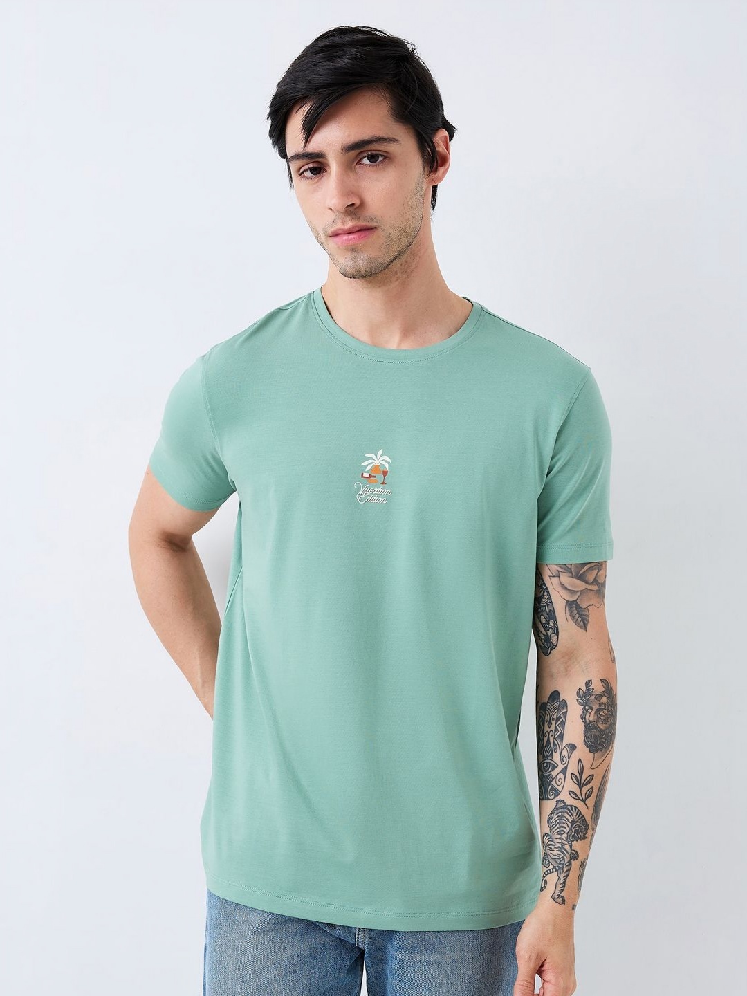 

SPYKAR Men Graphic Printed Round Neck Cotton Slim Fit T-shirt, Green
