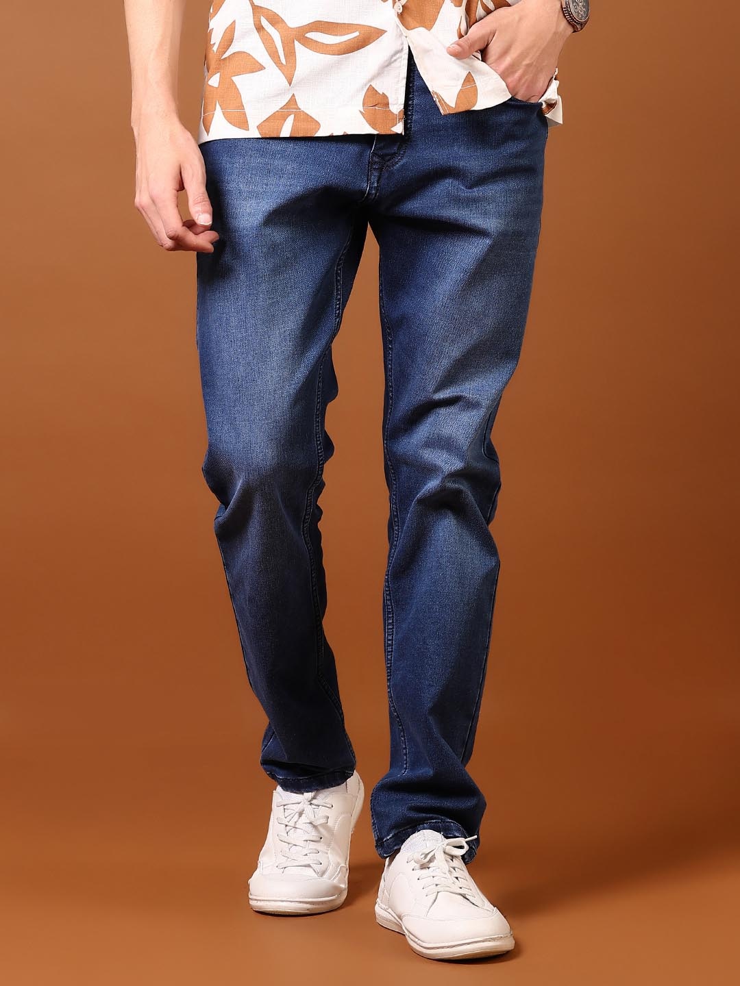 

V-Mart Men Regular Fit Mid-Rise Cotton Light Fade Jeans, Blue