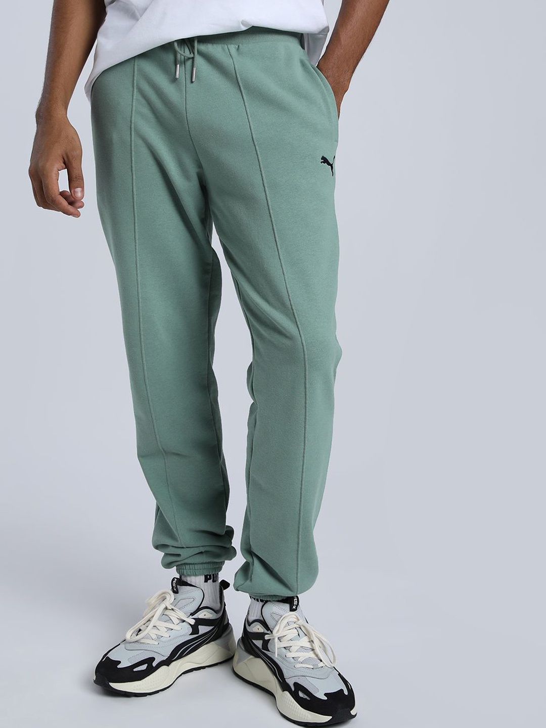 

Puma Road To Unity Men Brand Logo Printed Pure Cotton Mid Rise Sweatpants, Green