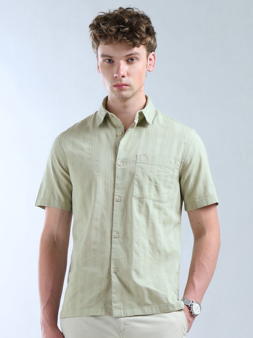 

Flying Machine Men Classic Fit Spread Collar Solid Cotton Casual Shirt, Green