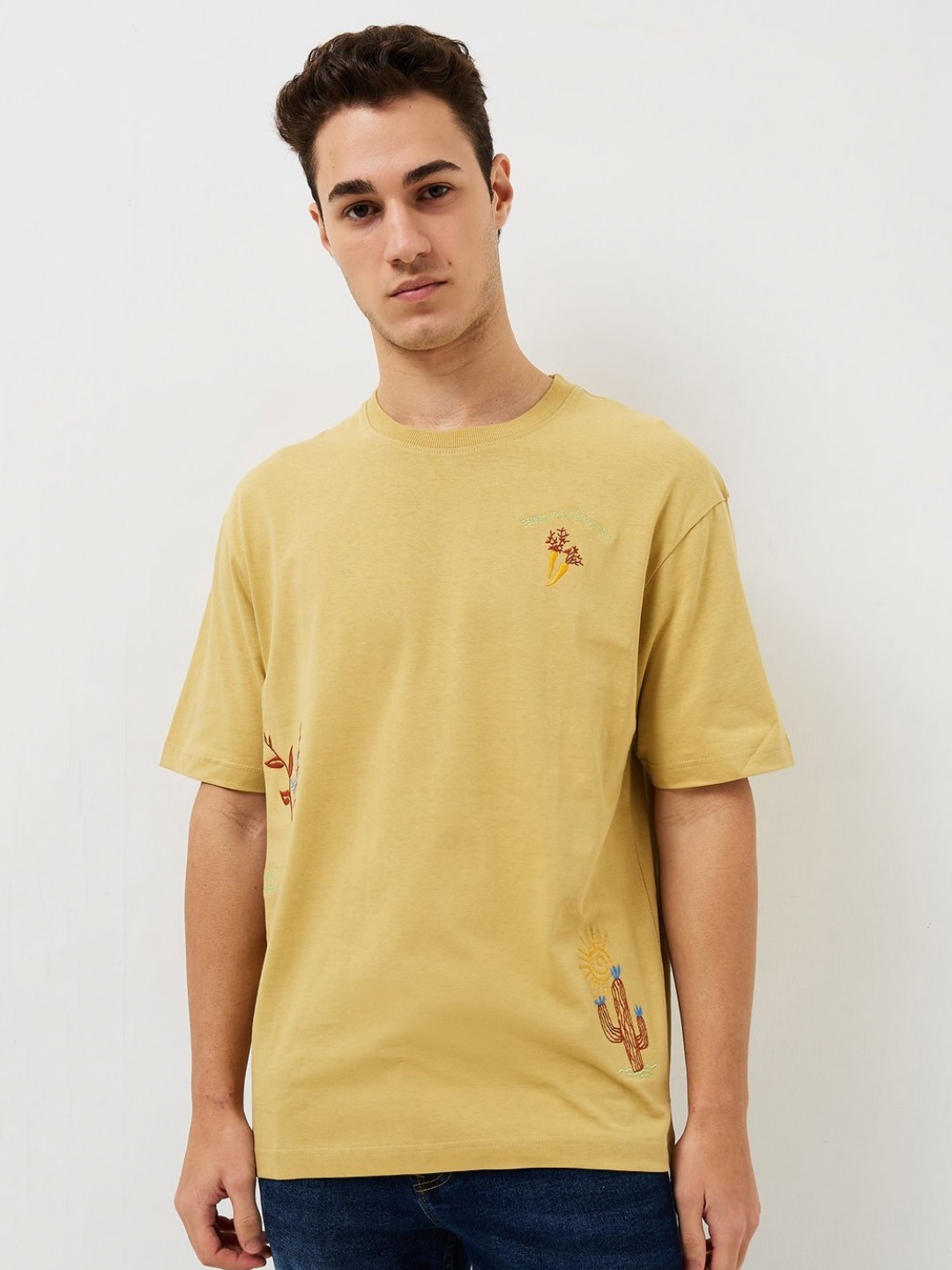 

SPYKAR Men Graphic Printed Round Neck Cotton Relaxed Fit T-shirt, Yellow