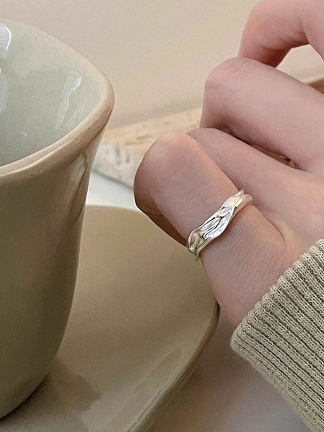 

StyleCast Silver-Plated Round Shaped Finger Ring