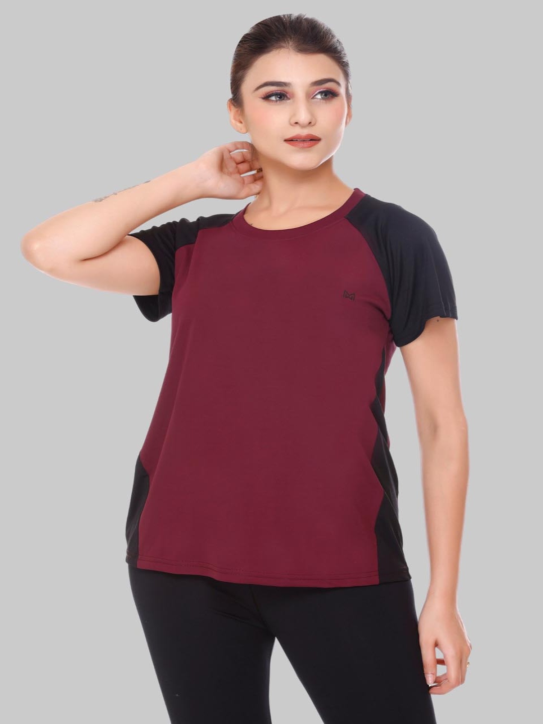 

White Moon Women Colourblocked Round NeckT-shirt, Maroon