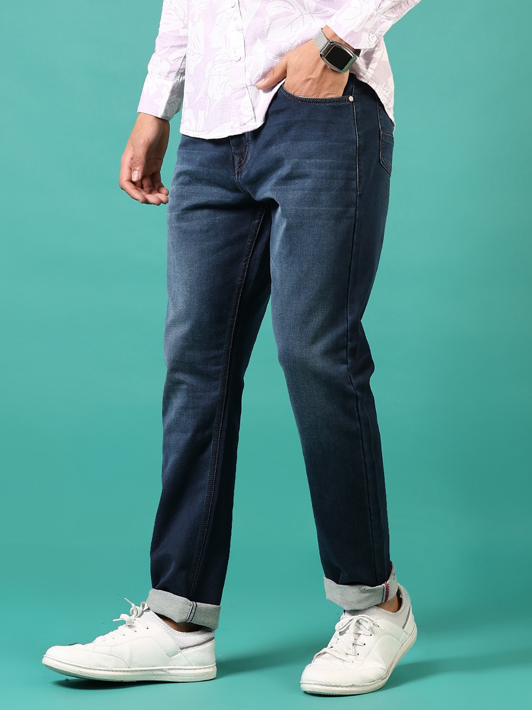 

V-Mart Men Regular Fit Mid-Rise Light Fade Cotton Jeans, Blue