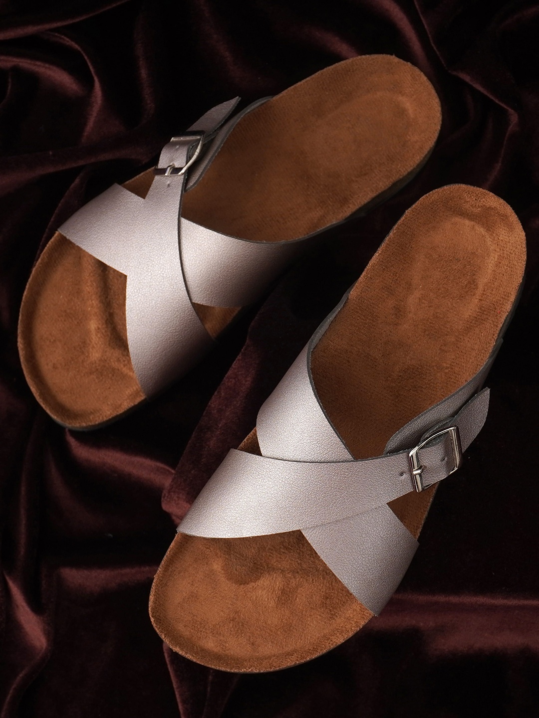 

MOZAFIA Women Open Toe Flats with Buckles, Silver
