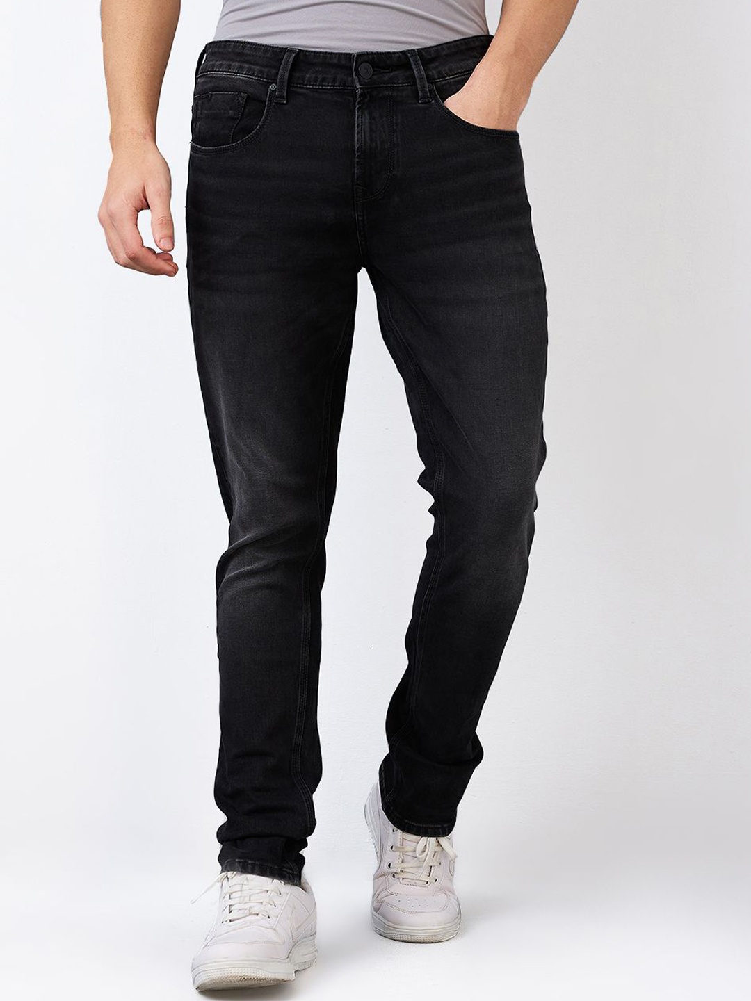 

SPYKAR Men Slim Fit Low-Rise Low Distress Jeans, Black