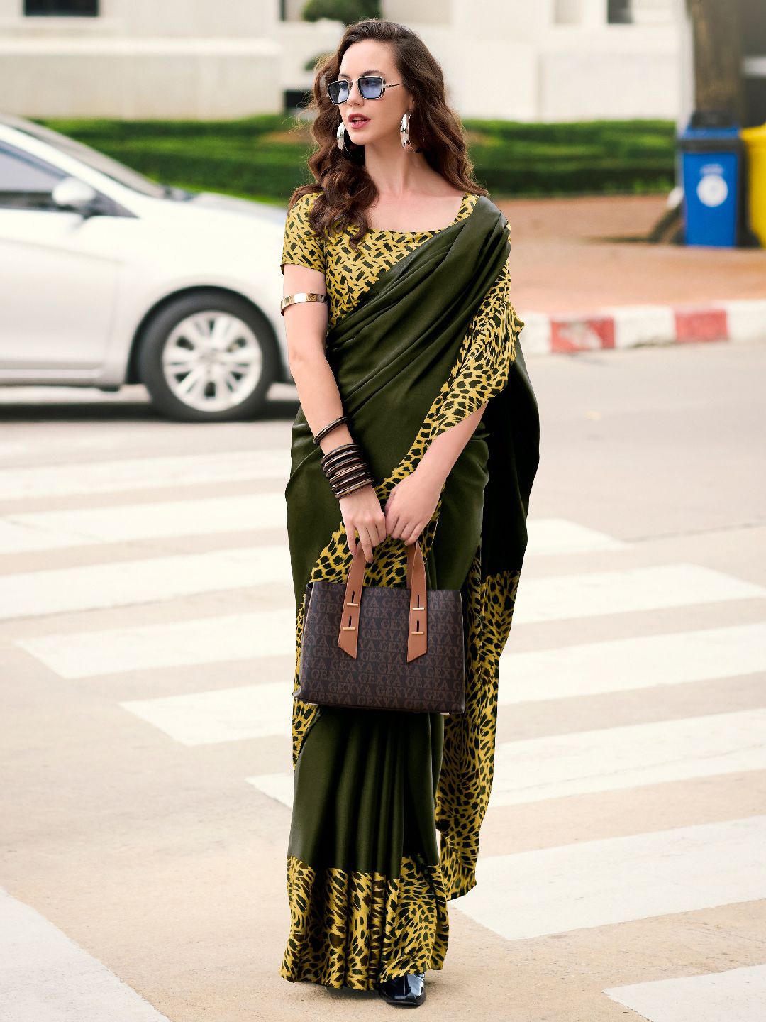 

Mitera Printed Satin Saree With Unstitched Blouse Piece, Green