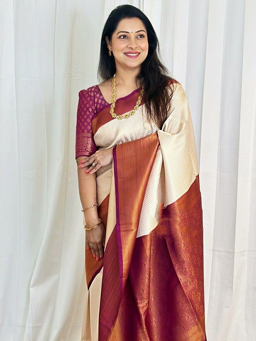

bansari textiles Woven Design Zari Art Silk Banarasi Saree, White