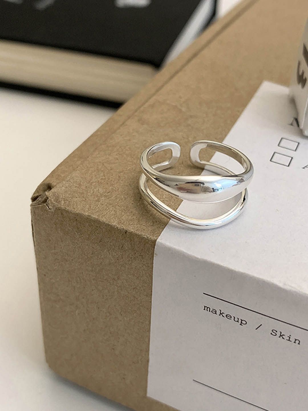 

StyleCast Elegant Silver-Toned Double-Layered Round Shaped Open Finger Ring