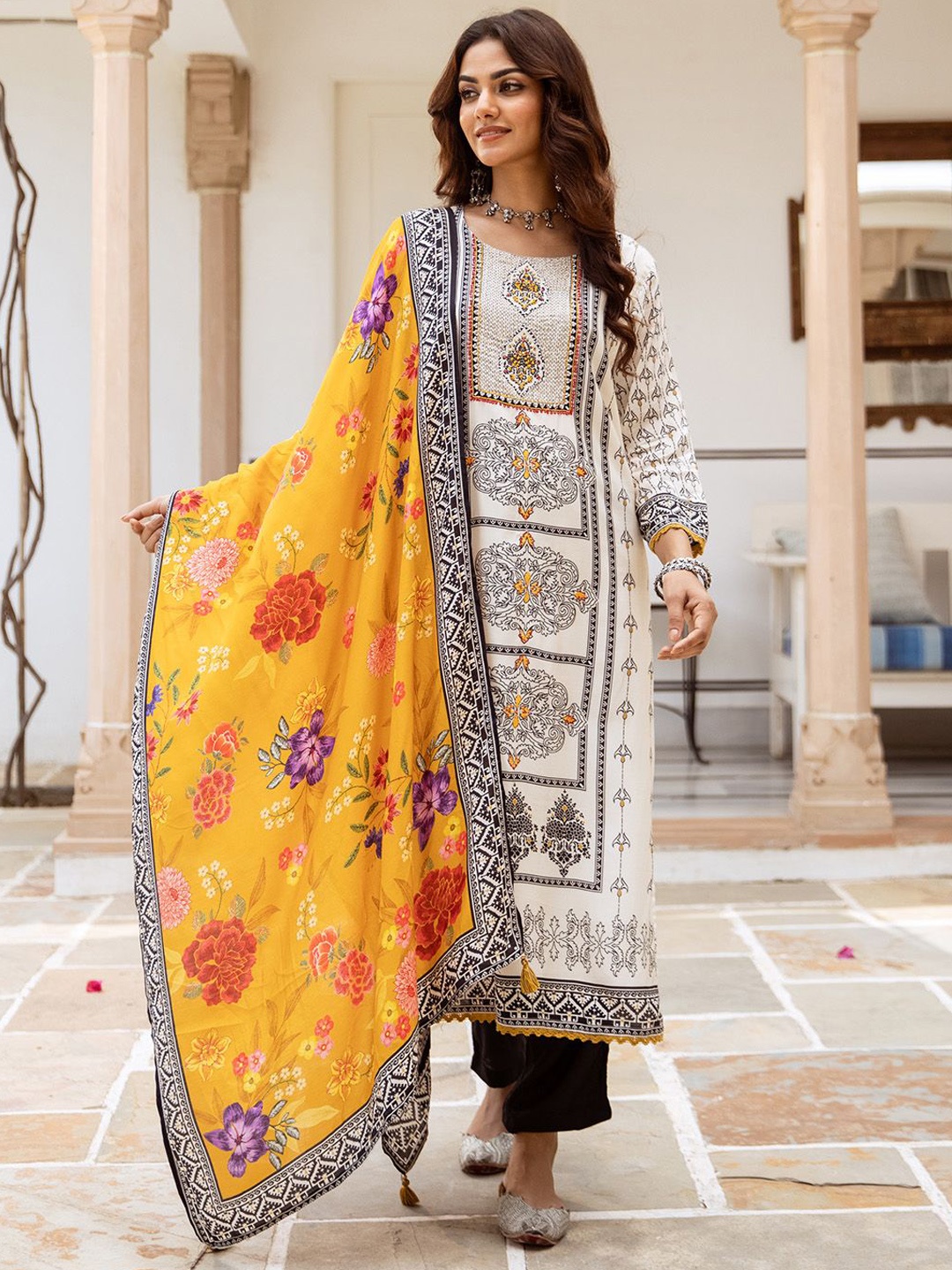 

Ishin Ethnic Motifs Printed Beads And Stones Straight Kurta With Trousers And Dupatta, White