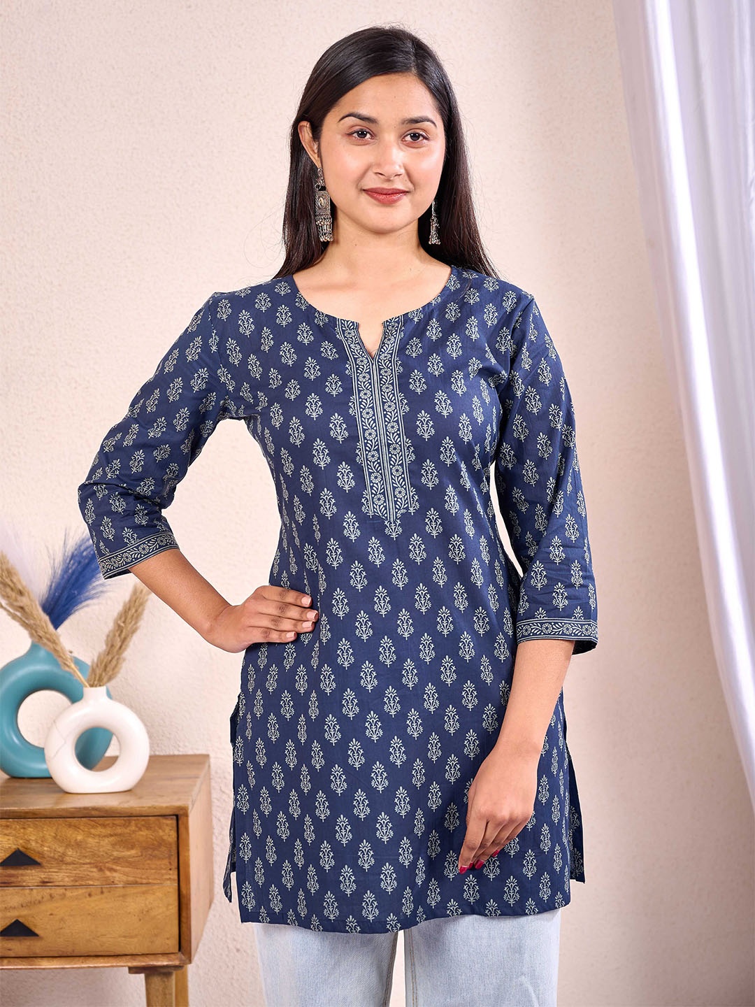 

Nayo Printed Ethnic Tunic, Navy blue