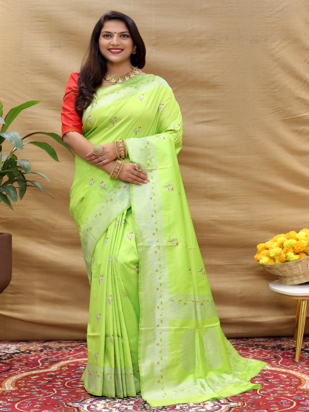 

amirat Perrot Silver Ethnic Motifs Woven Design Zari Pure Silk Banarasi Saree, Fluorescent green