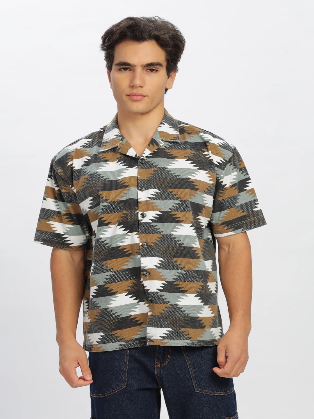 

COLOR HUNT Men Spread Collar Horizontal Striped Cotton Casual Shirt, Brown