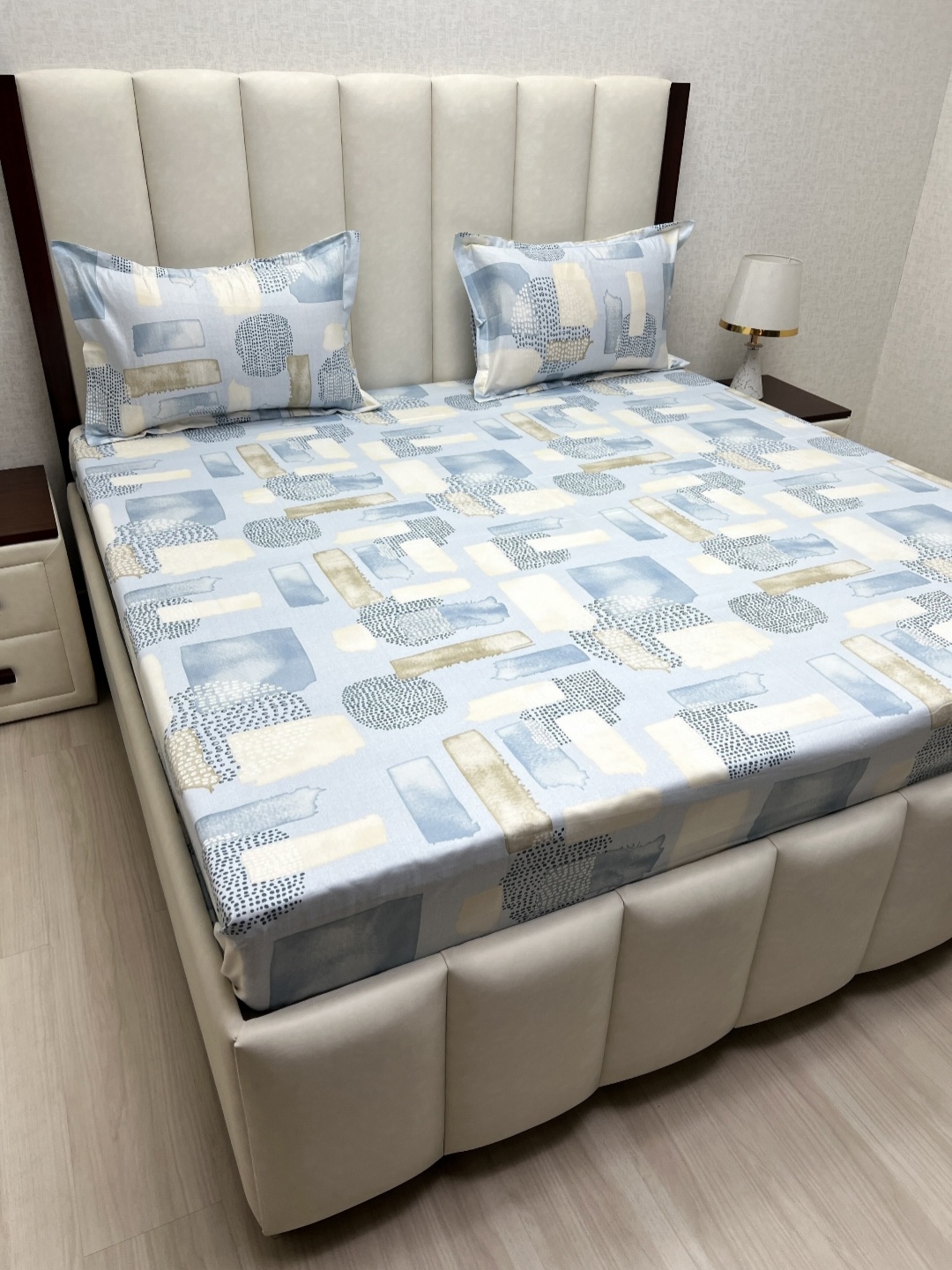 

Pure Decor Royal Passion Blue Pure Cotton Printed 400 TC Queen Bedsheet Set 2.28m x 2.54 m