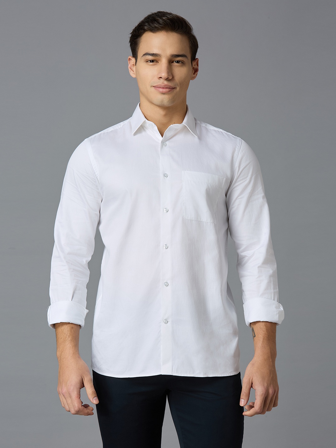 

Reid & Taylor Men India Slim Fit Spread Collar Solid Cotton Casual Shirt, White