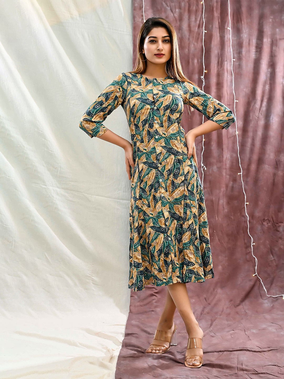 

Rashmi Shree Creation Women Floral Printed Fit & Flare Midi Dress, Green