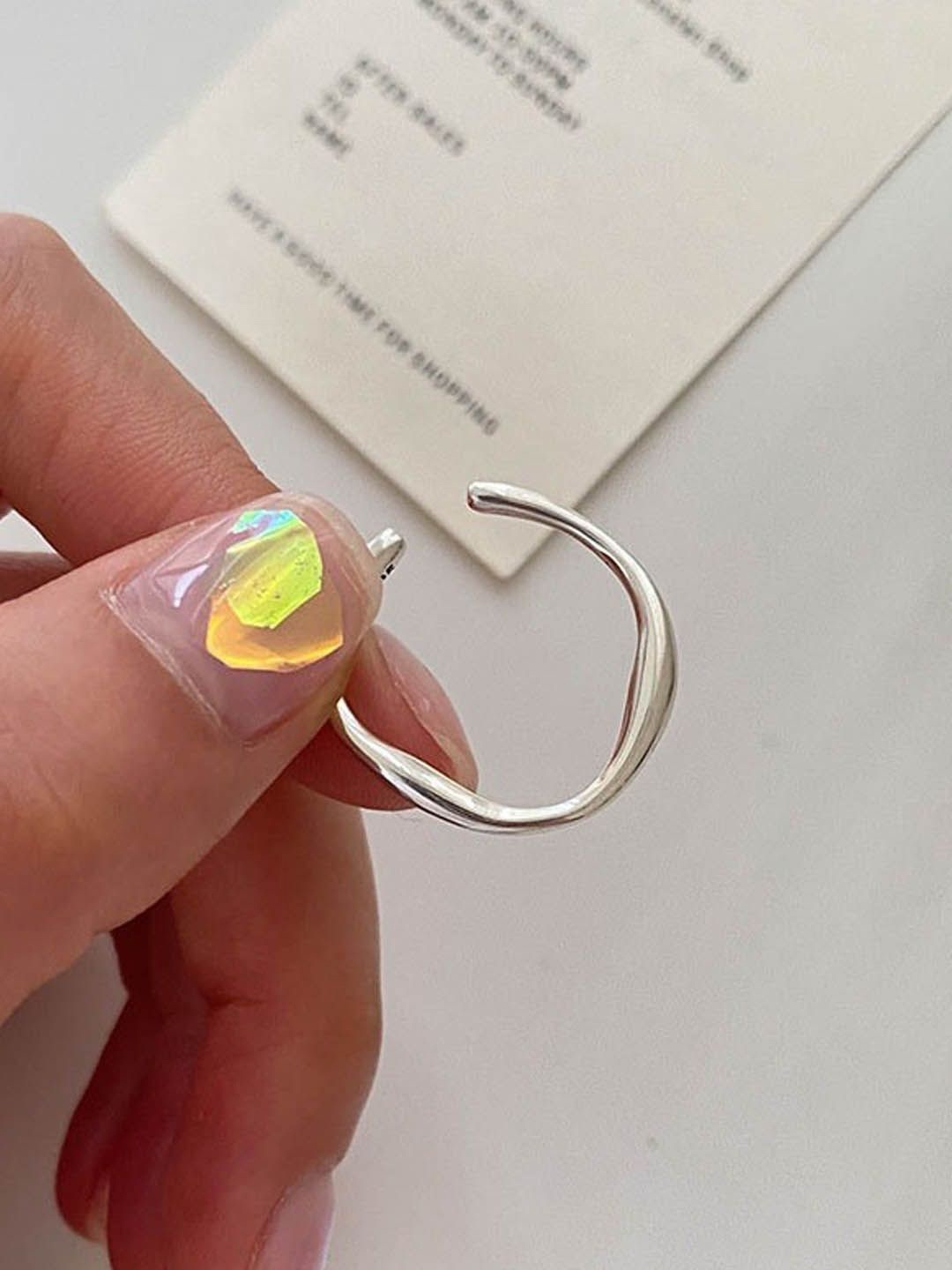 

StyleCast Elegant Circular Shaped Finger Ring, Silver
