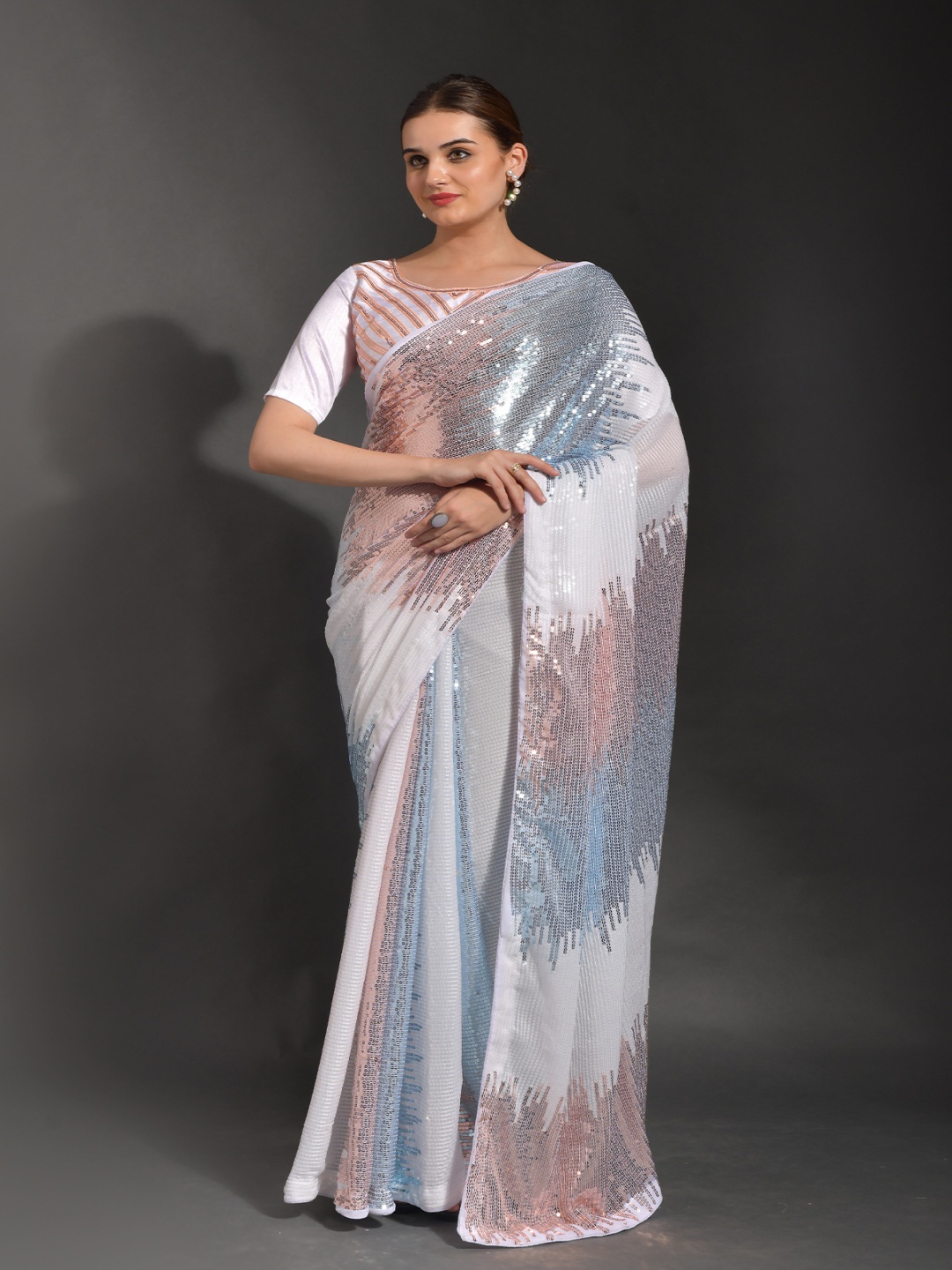 

Moda Rapido Embellished Sequinned Pure Georgette Saree, Turquoise blue