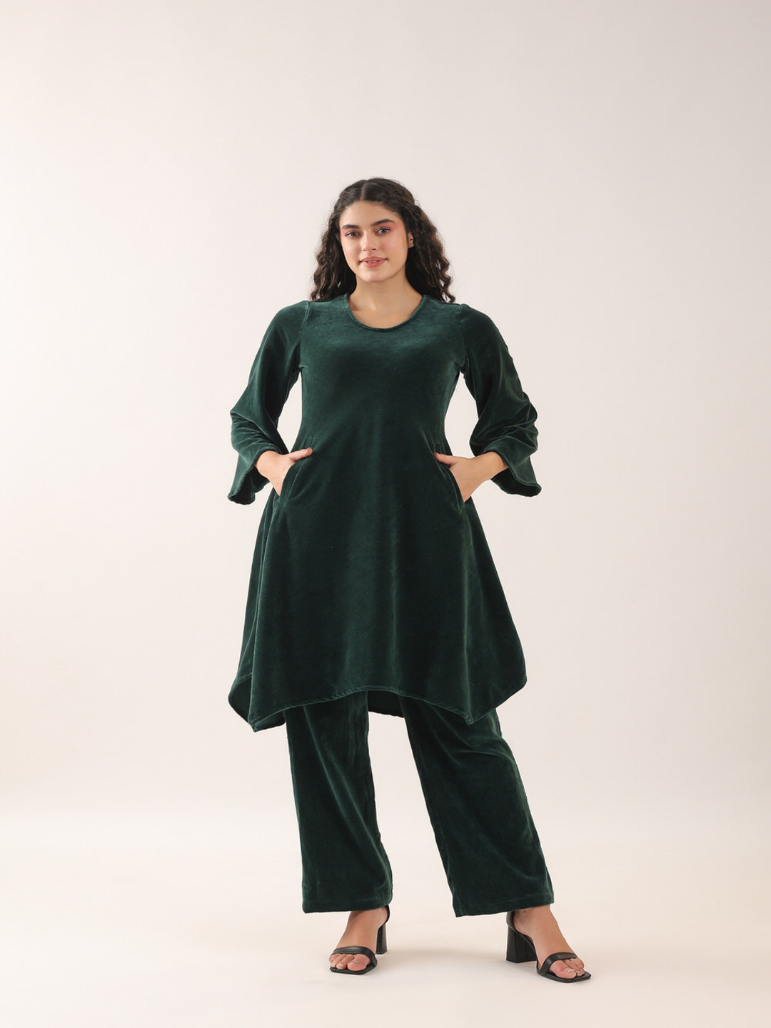 

JISORA Solid Scoop Neck Pure Cotton Co-Ord Set, Green