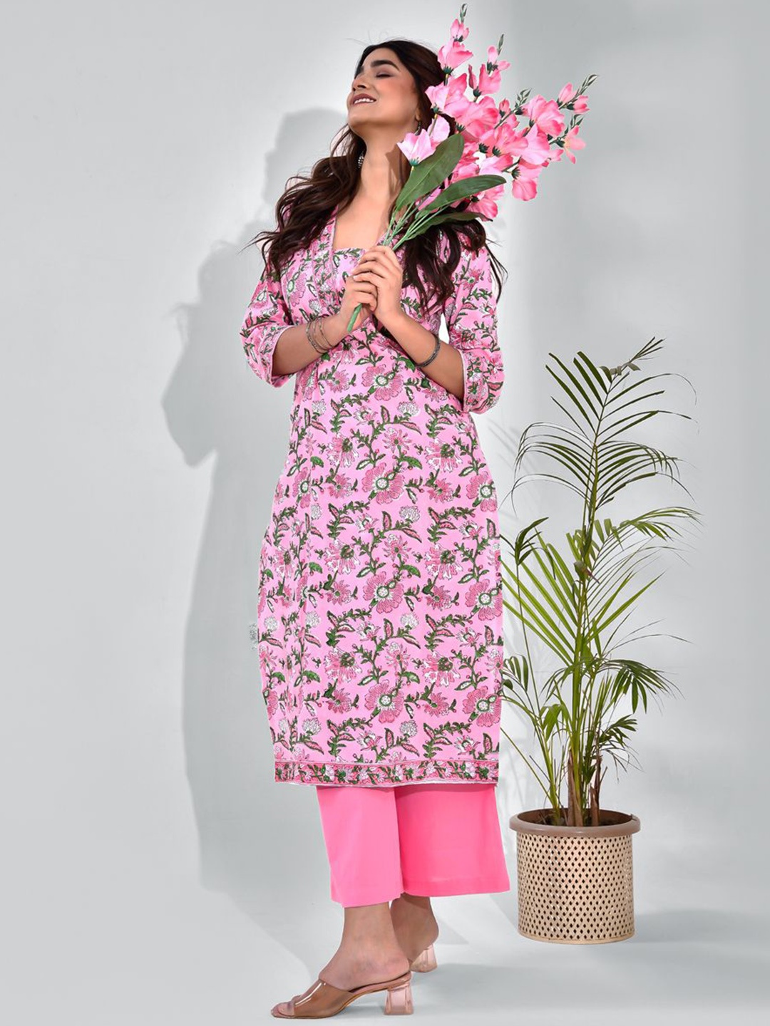 

Anootha Floral Printed Notch Neck Block Printed Cotton Straight Kurta, Pink