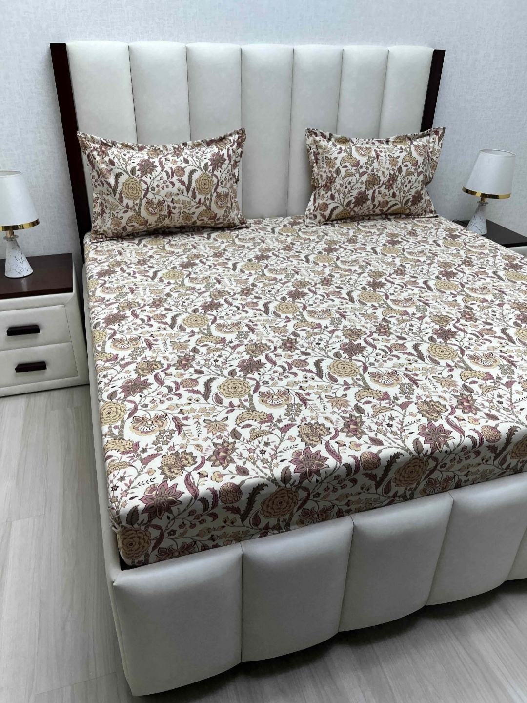 

Pure Decor White & Grey Ethnic Motifs 400 TC Queen Bedsheet with 2 Pillow Covers