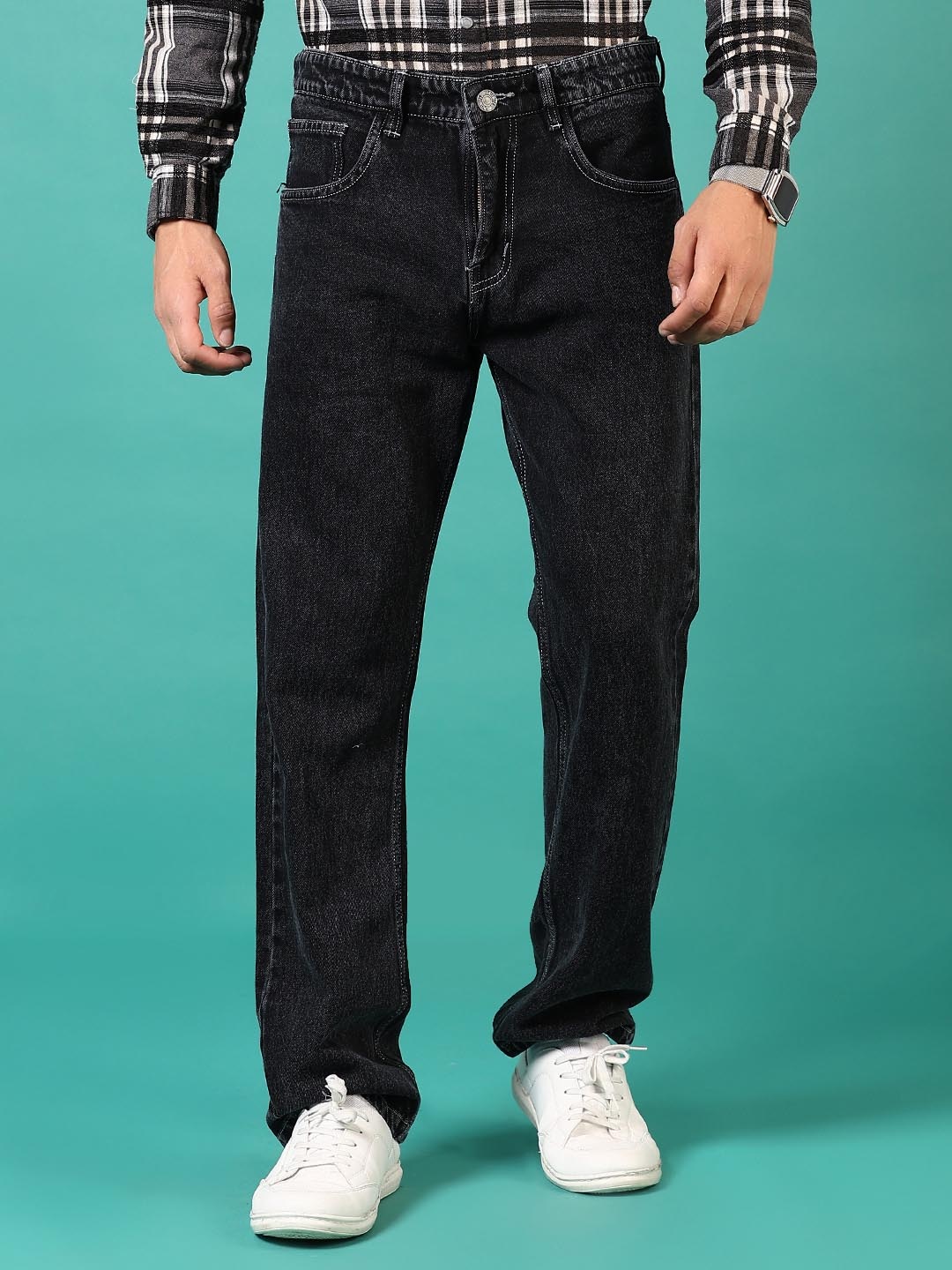 

V-Mart Men Light Fade Mid-Rise Cotton Jeans, Black