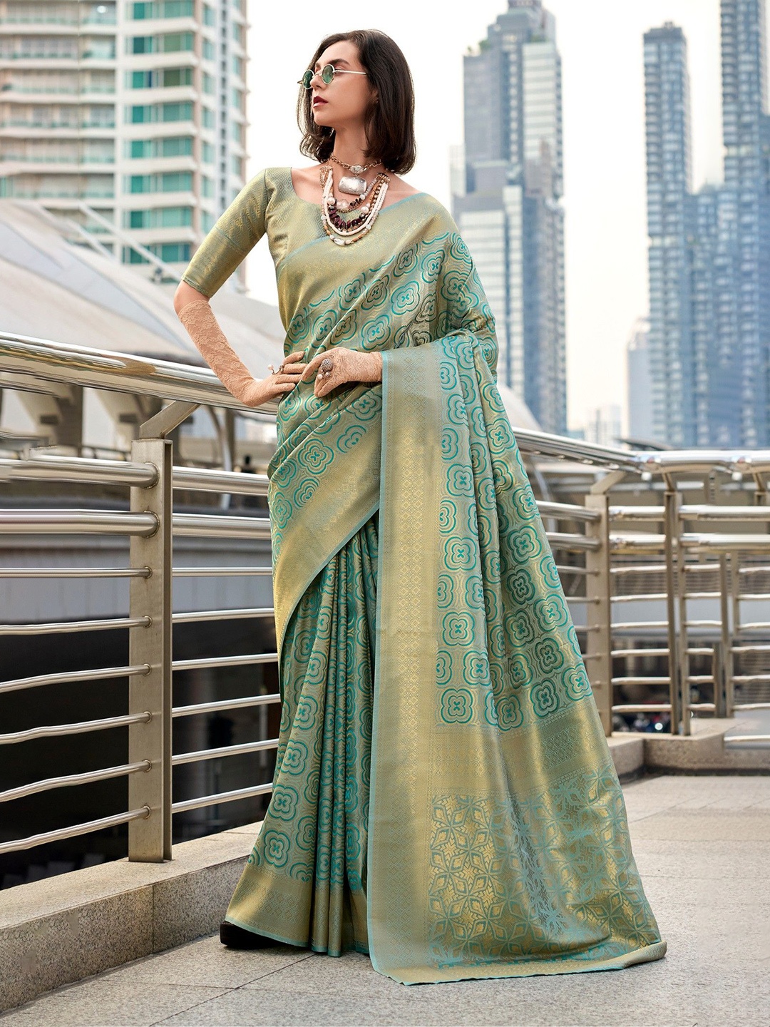 

MySilkLove Woven Design Zari Kanjeevaram Saree, Green