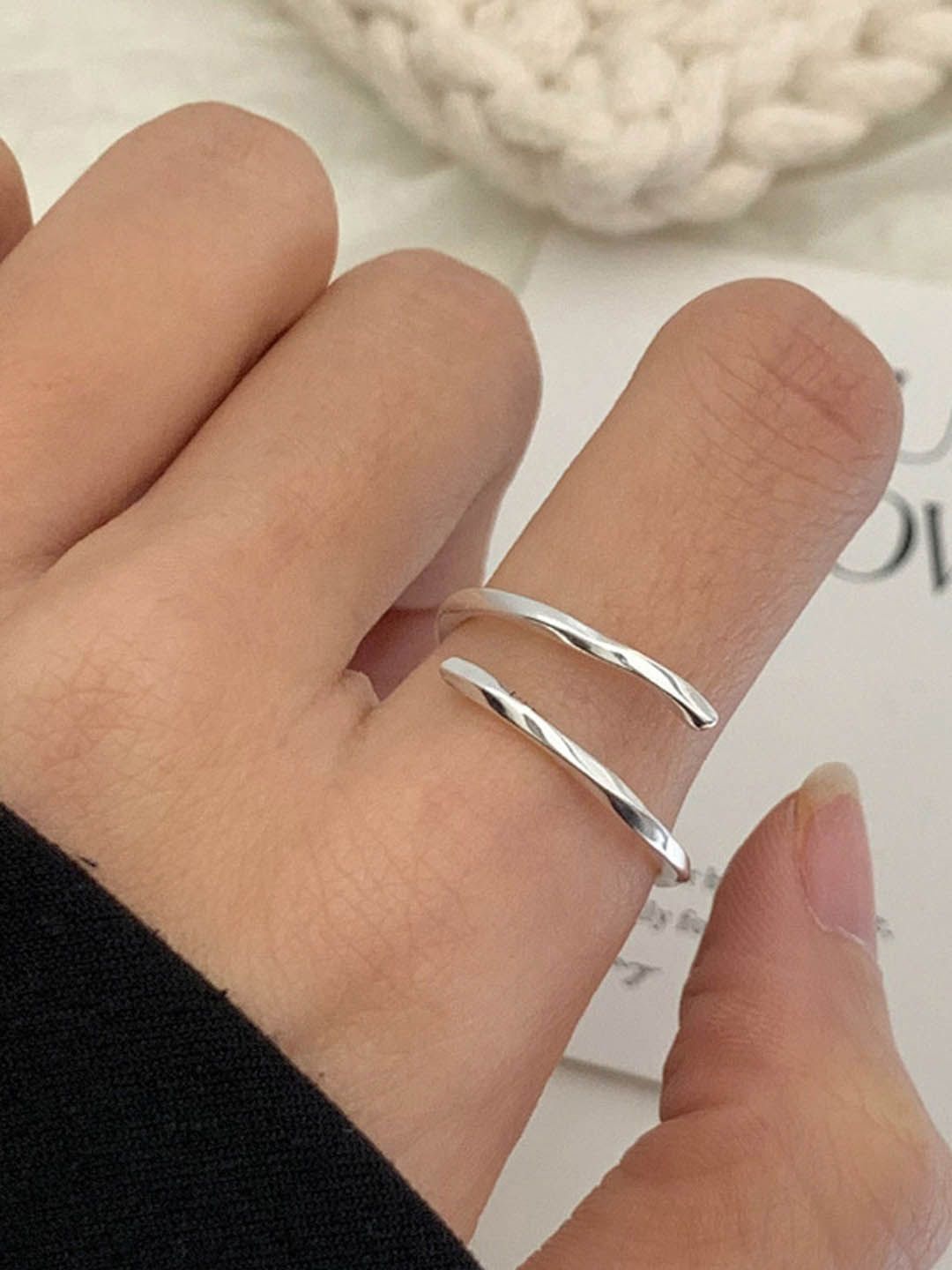 

StyleCast Elegant Silver Toned Double-Layered Finger Ring