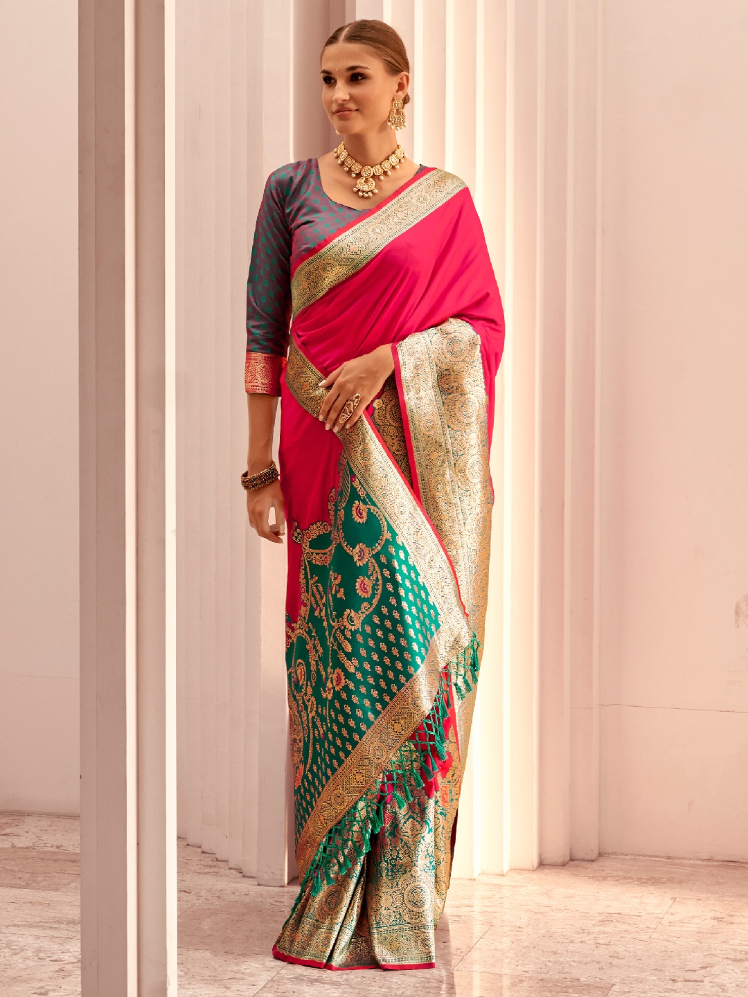 

Panzora Ethnic Motifs Woven Design Zari Saree, Pink