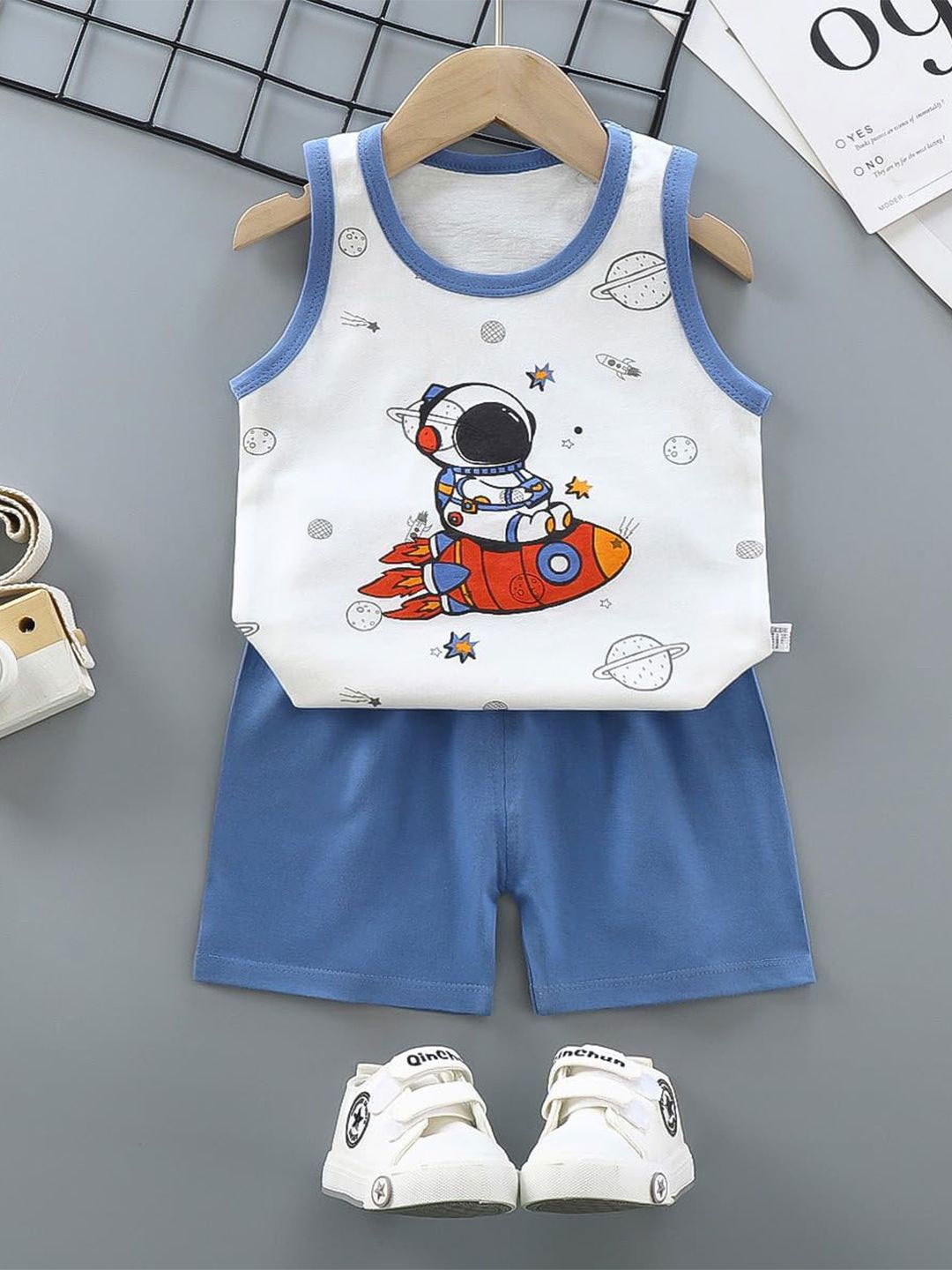 

Bold N Elegant Kids Printed Sleeveless Pure Cotton T-Shirt With Shorts, White