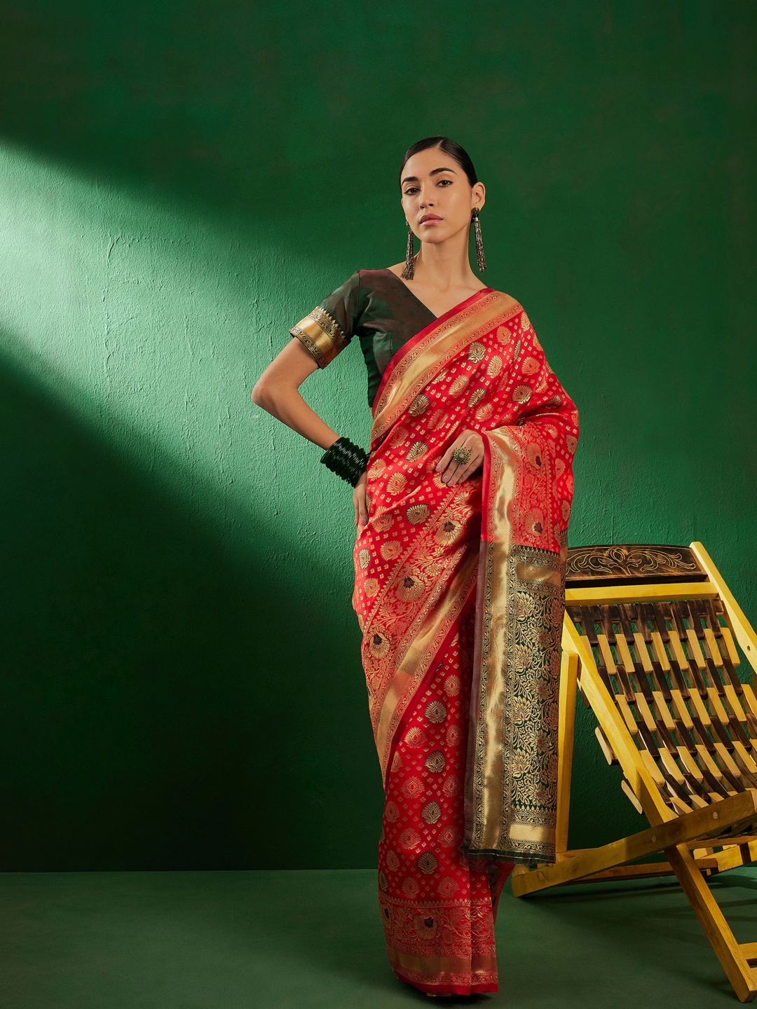 

DEVATITHI Red Banarasi Silk Saree