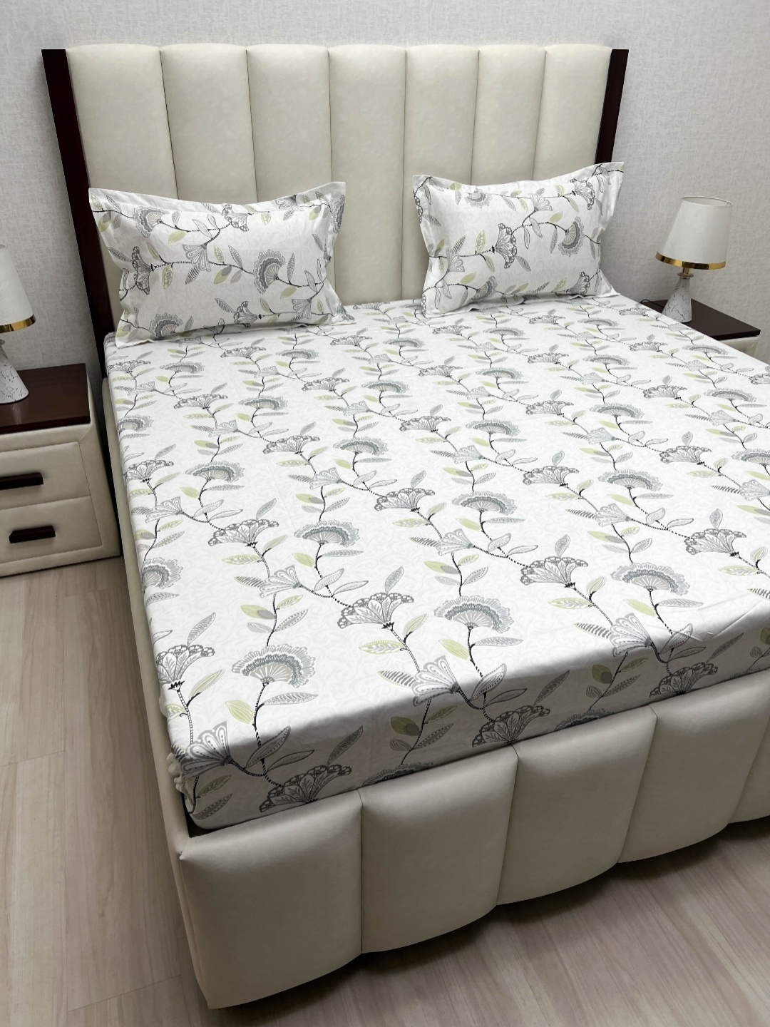 

Pure Decor White And Grey Floral Printed 400 TC Queen Bedsheet Set 2.28 m x 2.54 m