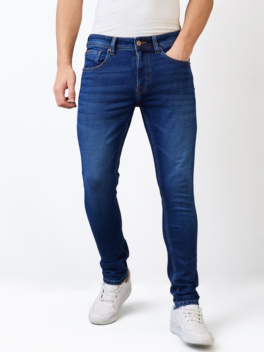 

SPYKAR Men Slim Fit Low-Rise Low Distress Jeans, Blue