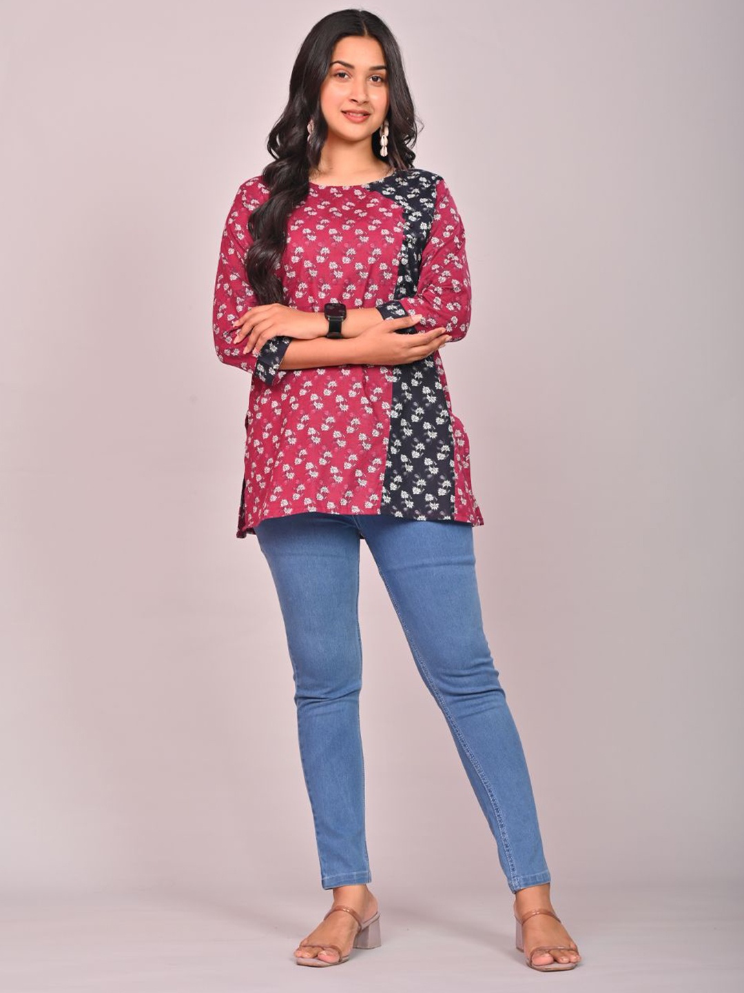 

FABRU Floral Printed Pure Cotton Kurti, Maroon