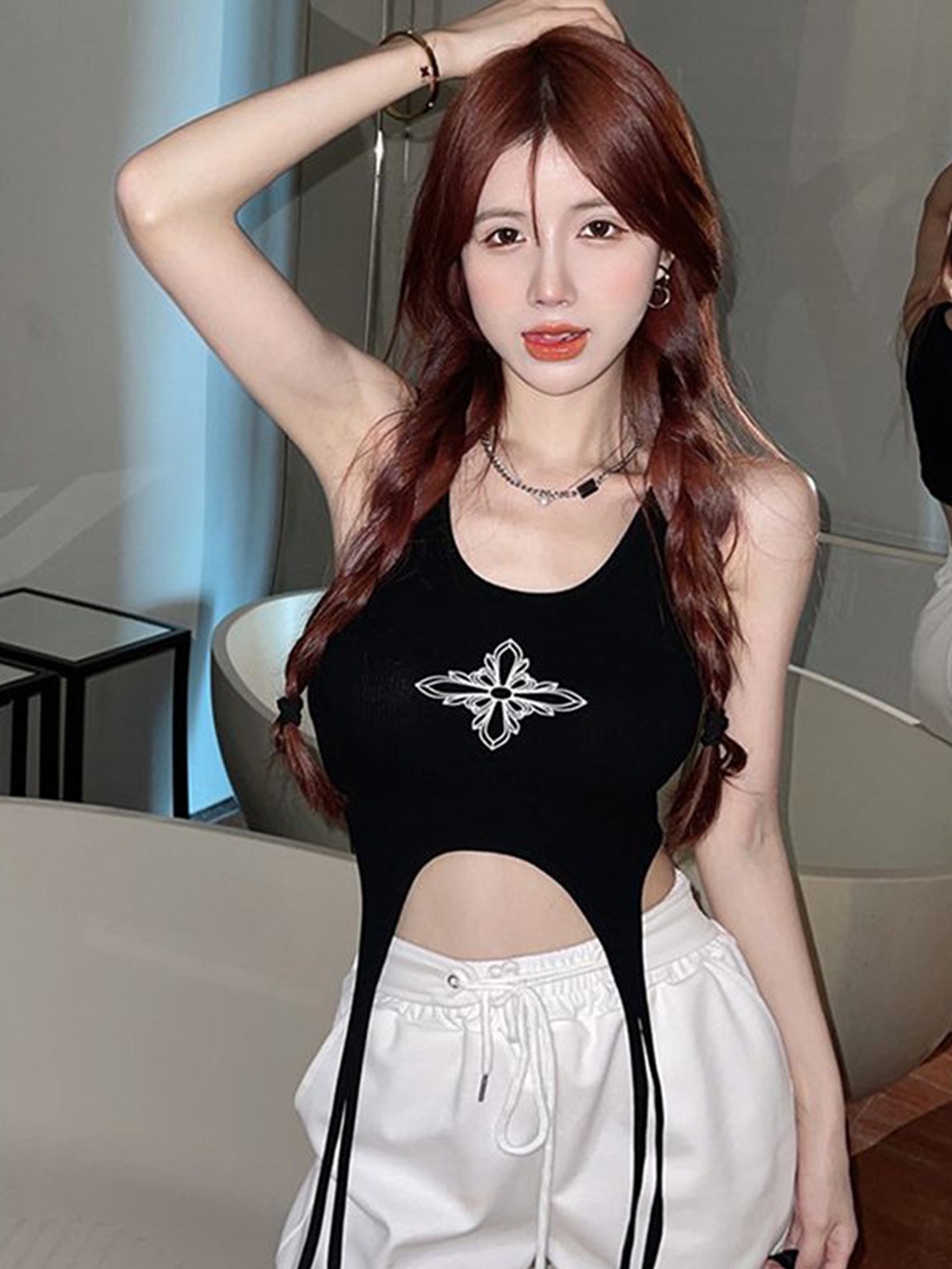 

StyleCast x Revolte Crop Top, Black