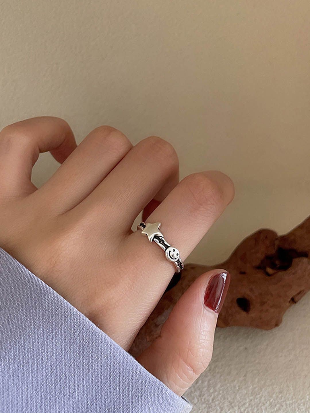 

StyleCast Silver-Plated Star Shaped Finger Ring