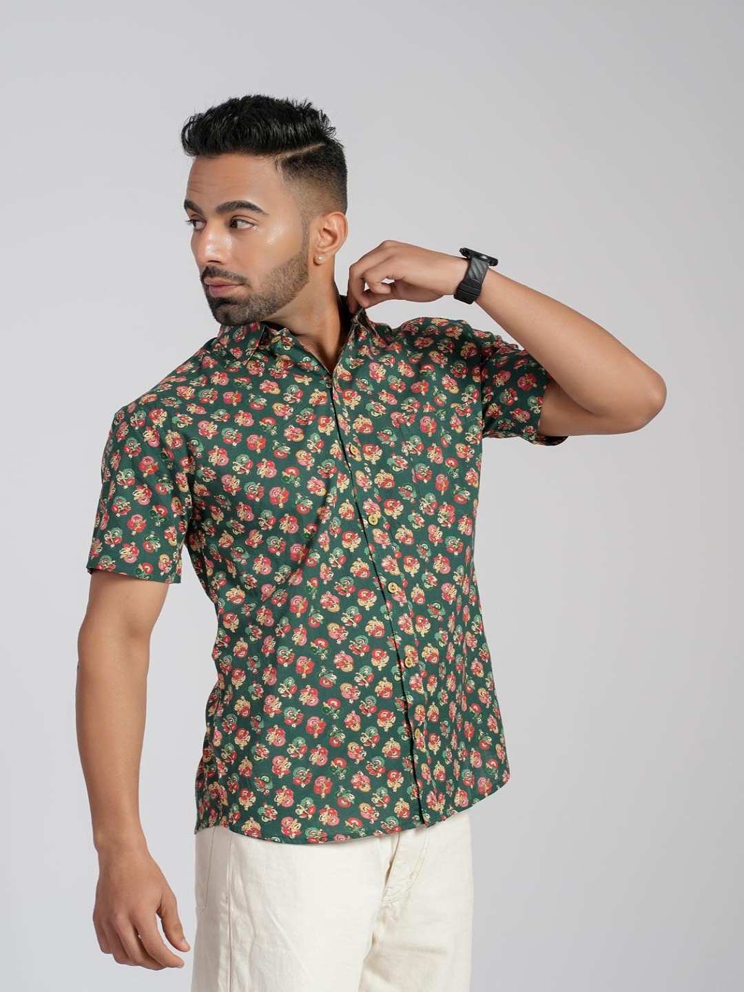 

Cotton Curio Men Comfort Fit Spread Collar Floral Printed Cotton Casual Shirt, Olive