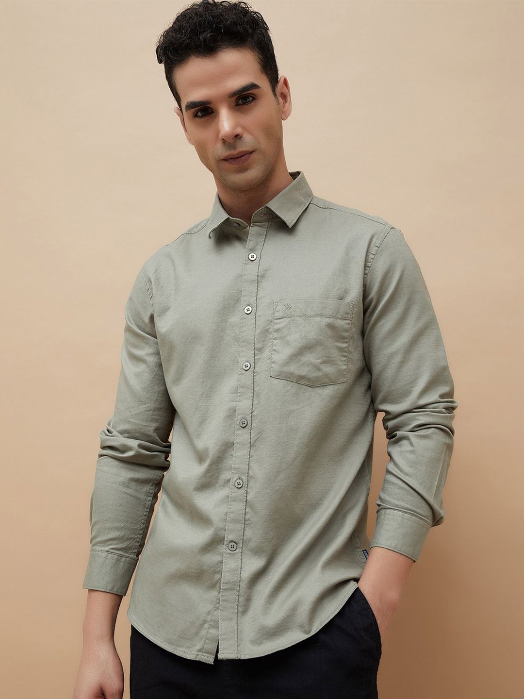 

CODE by Lifestyle Men Slim Fit Spread Collar Solid Cotton Casual Shirt, Green