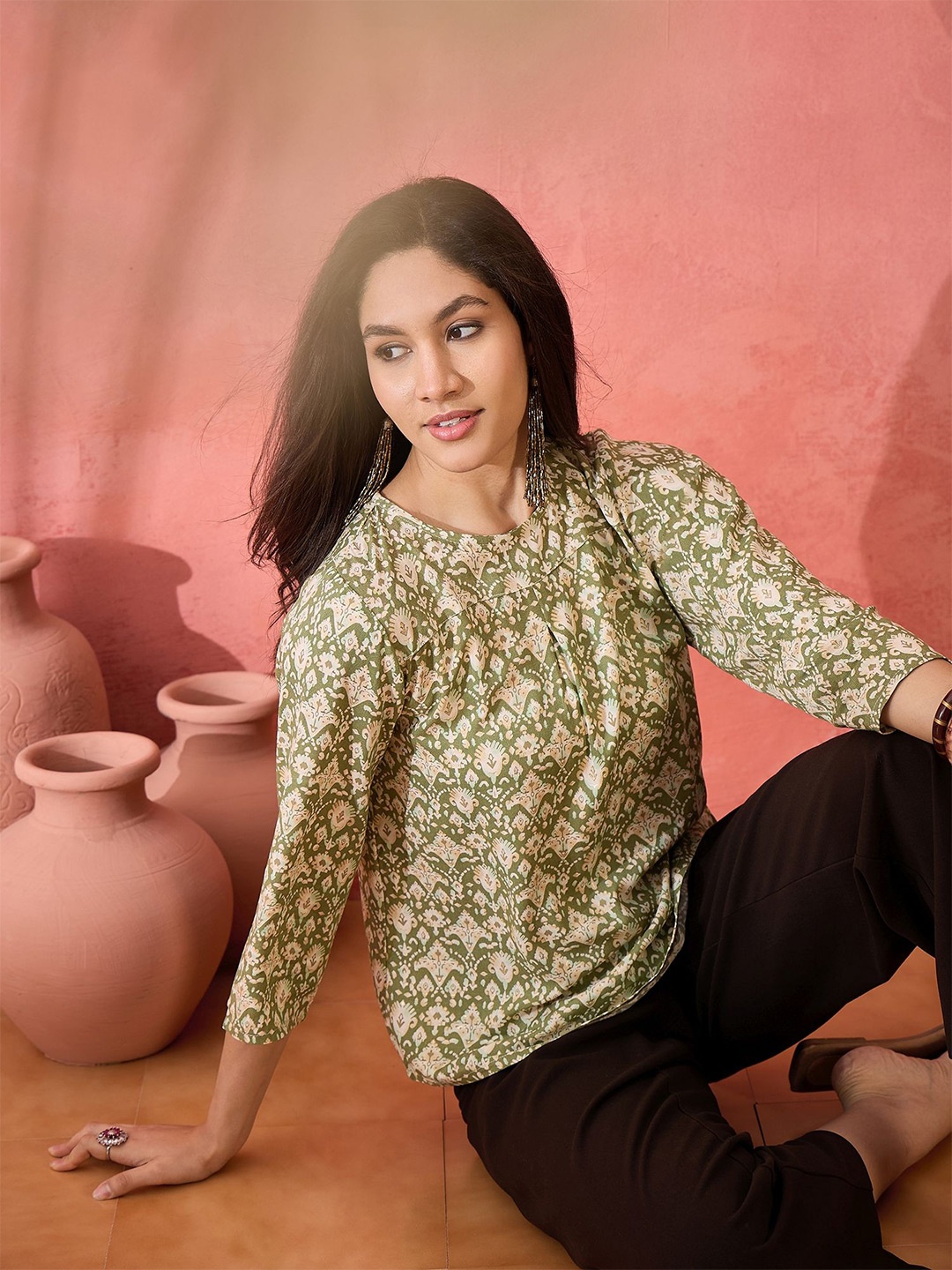 

Sangria Printed Round Neck Top, Green