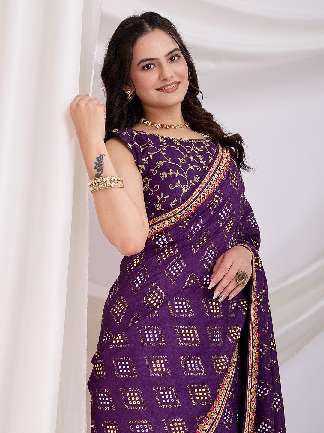 

HERE&NOW Bandhani Embroidered Saree, Purple