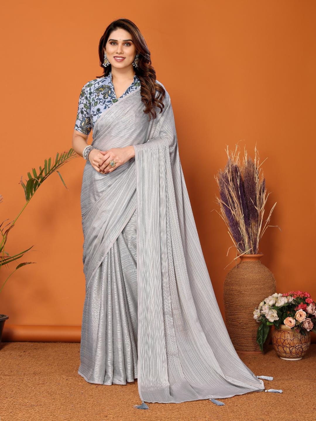 

HERE&NOW Solid Saree With Blouse Piece, Grey