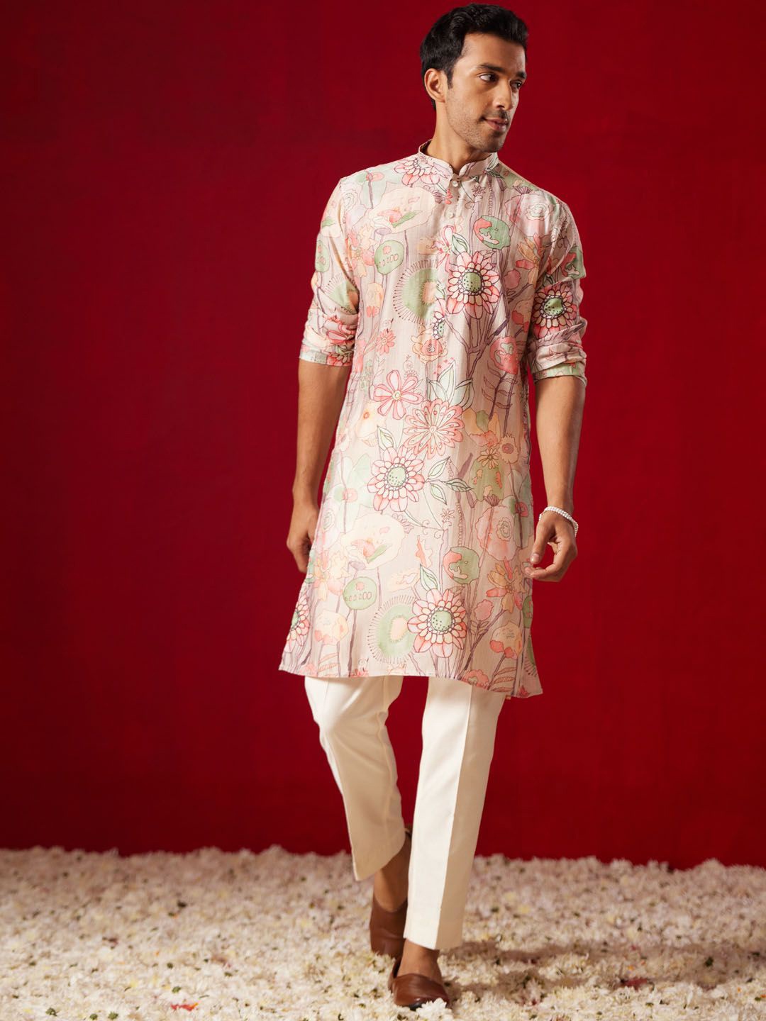 

VASTRAMAY Floral Printed Mandarin Collar Straight Kurta With Trousers, Pink