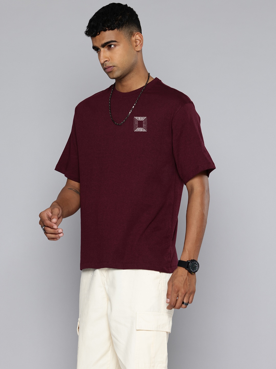 

R.Code by The Roadster Life Co. Men Pockets T-shirt, Burgundy
