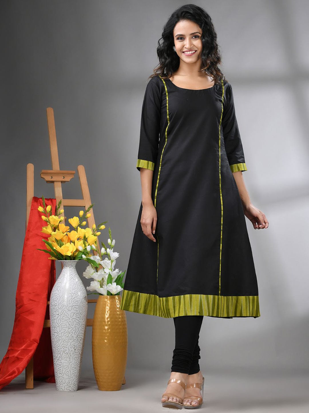 

Charukriti Women Thread Work Kurta, Black