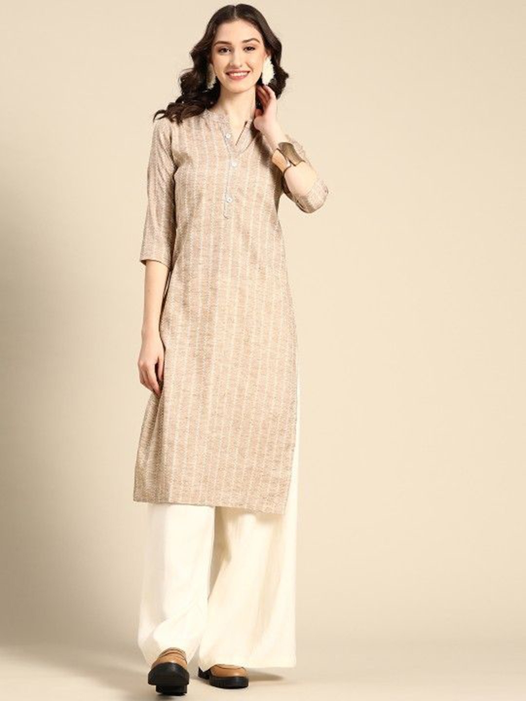 

Suha Striped Mandarin Collar Straight Kurta, Beige