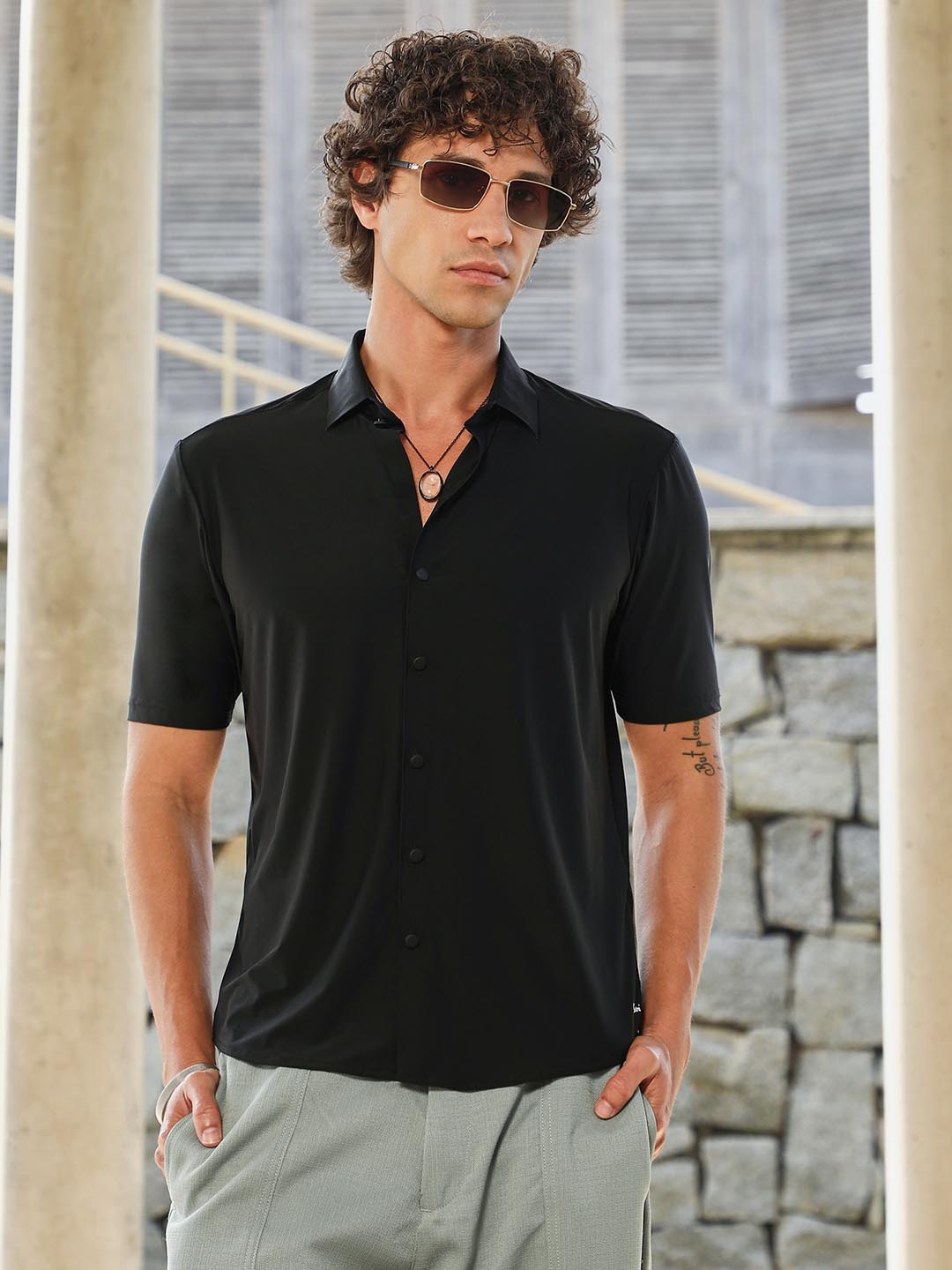 

Campus Sutra Men Comfort Opaque Casual Shirt, Black
