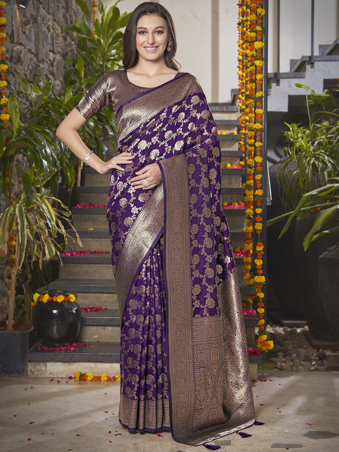 

SAREETHNIC Woven Design Zari Pure Silk Banarasi Saree, Purple