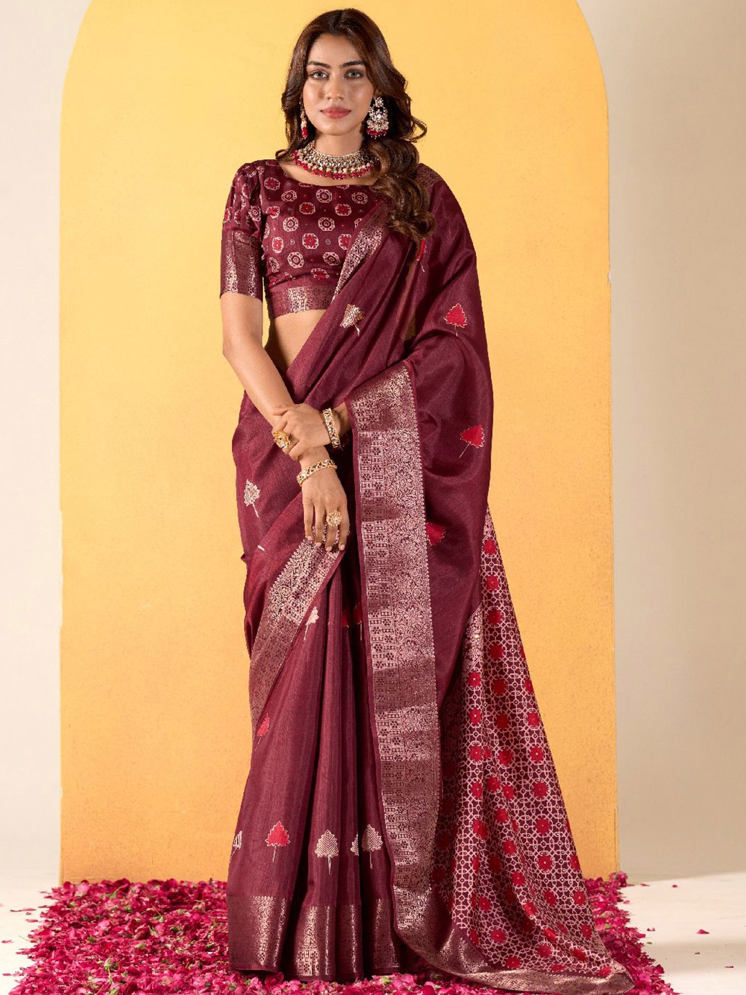 

Panzora Printed Ethnic Motifs Zari Saree With Unstitched Blouse Piece, Maroon