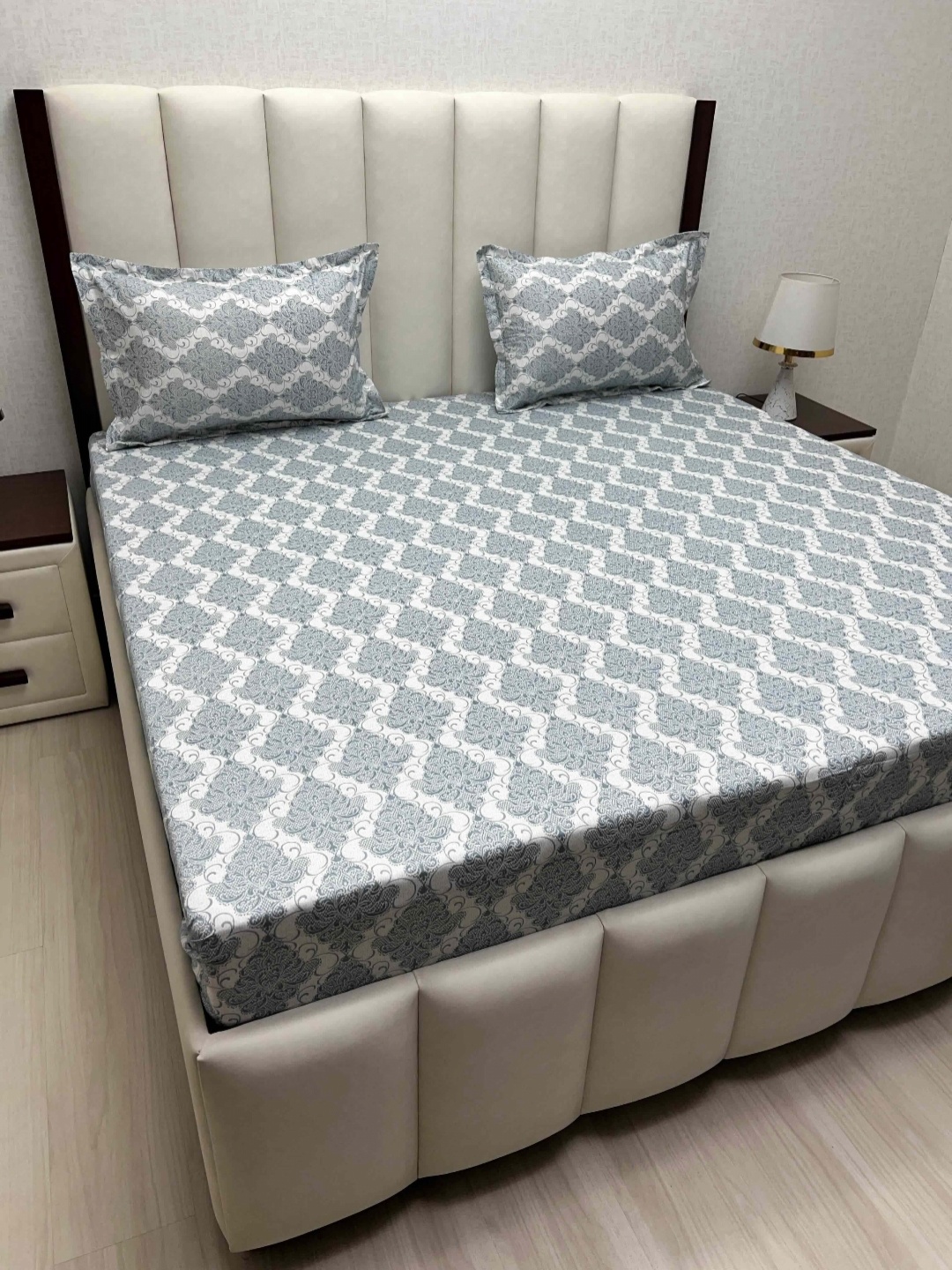 

Pure Decor Blue & White Ethnic Motifs Pure Cotton 220 TC Queen Bedsheet 2.28 m x 2.54 m